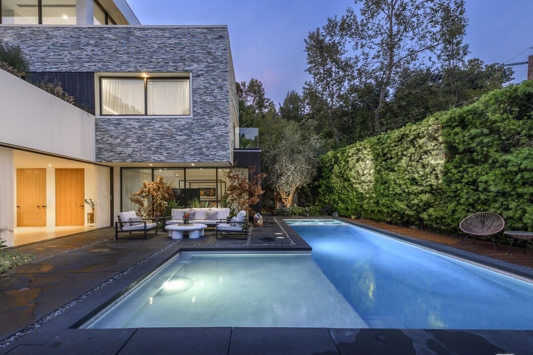 Pinnacle Manor, Willow Glen Rd, 90046