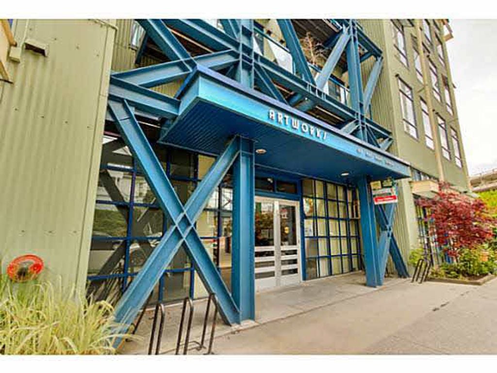 237 E 4th Ave, #215