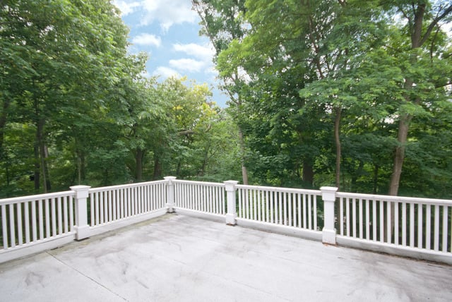 1127 Sheridan Rd