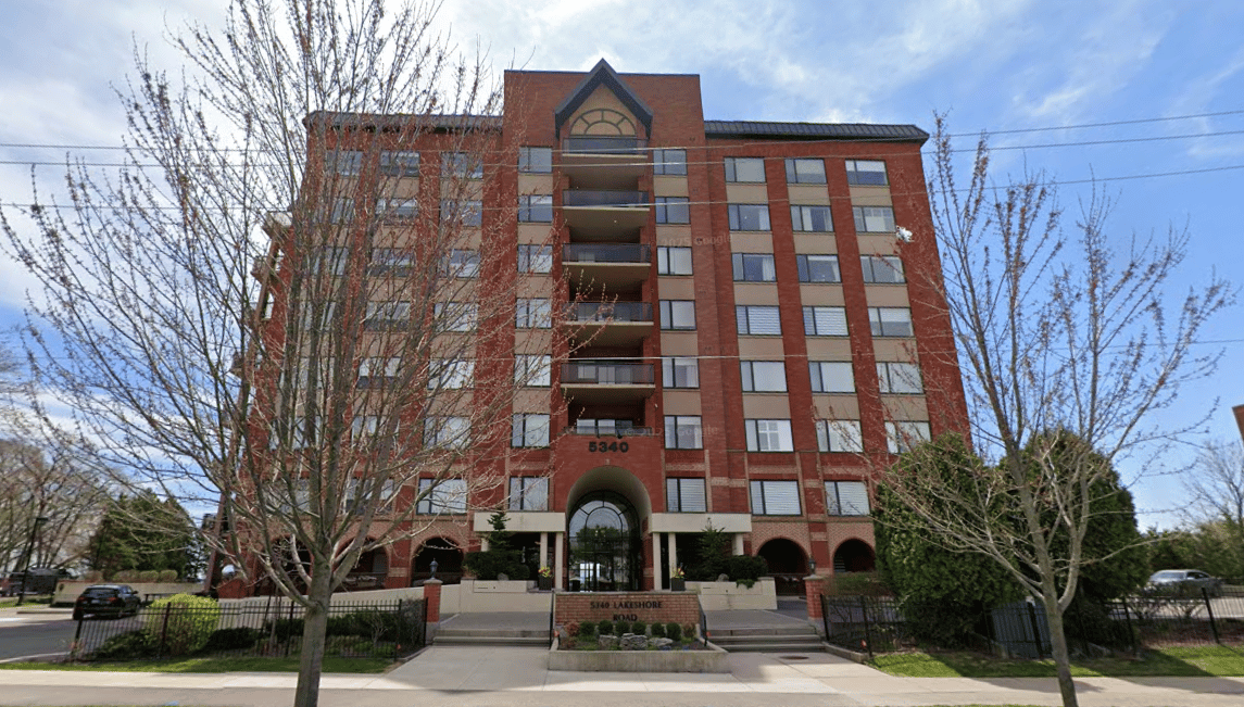 Brant's Landing East: 5340 Lakeshore Road Burlington, ON