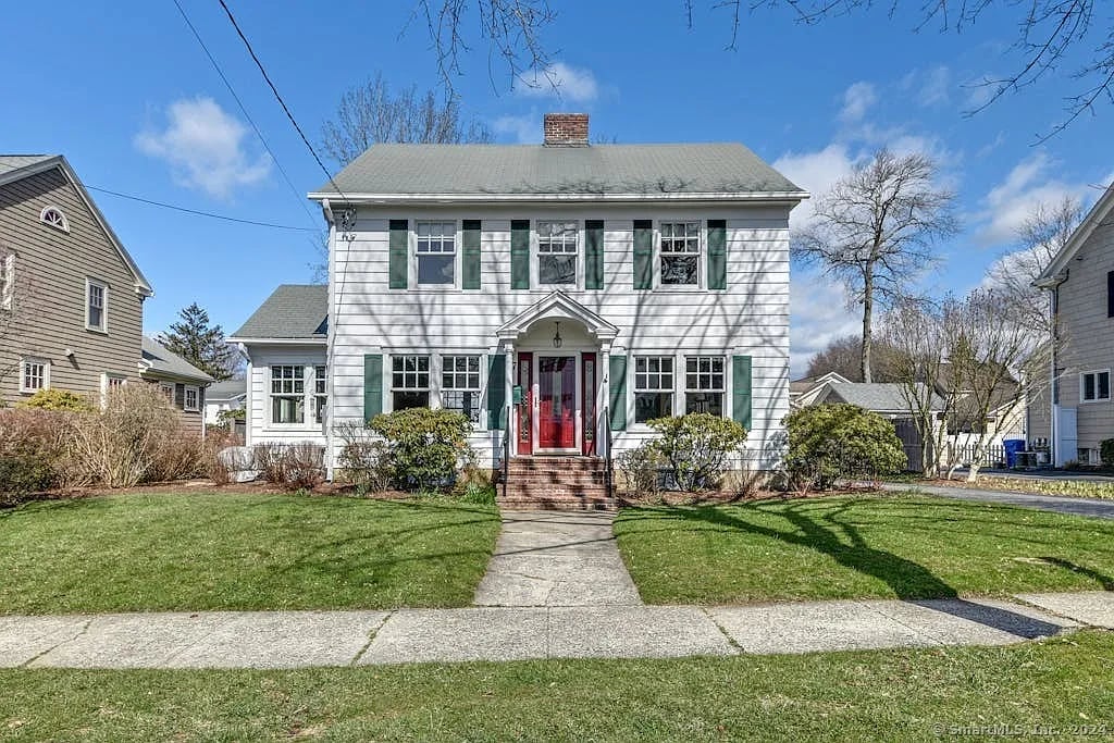 7 Merrill Rd