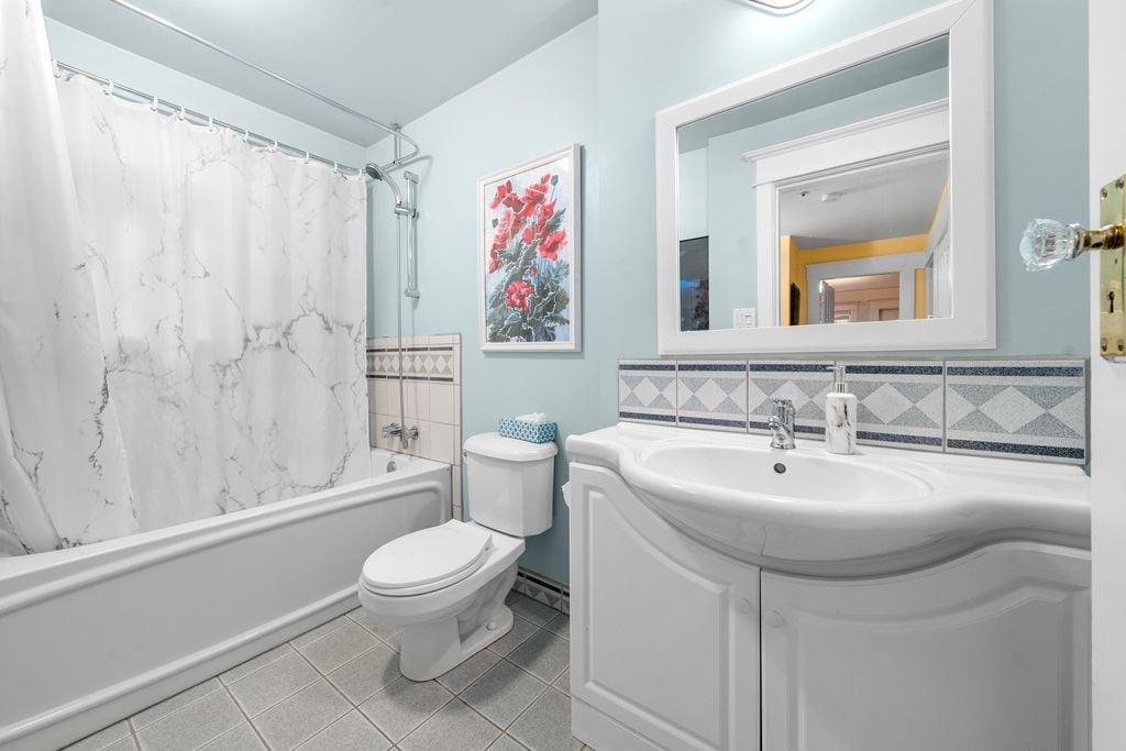 49 W 7th Ave, #3447