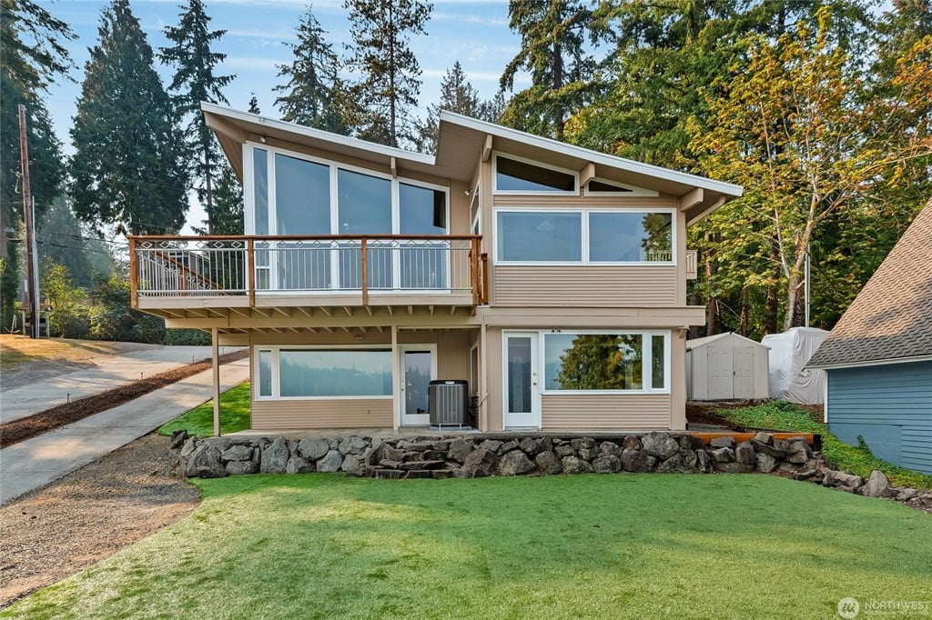 2450 W Lake Sammamish Parkway NE