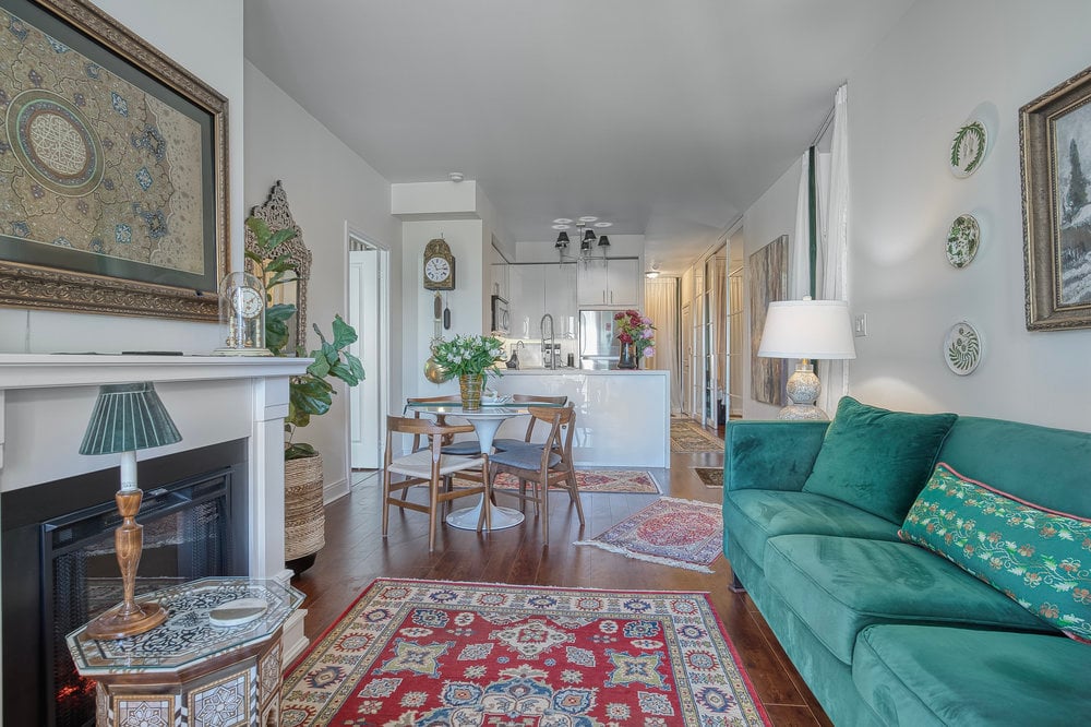 60 Absolute Avenue 1507