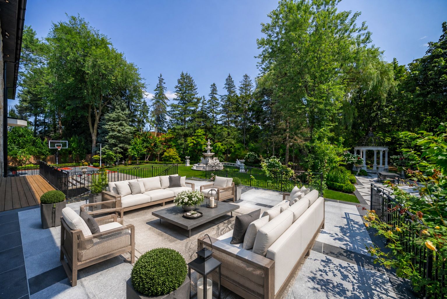 Grand Palatial Newly Completed