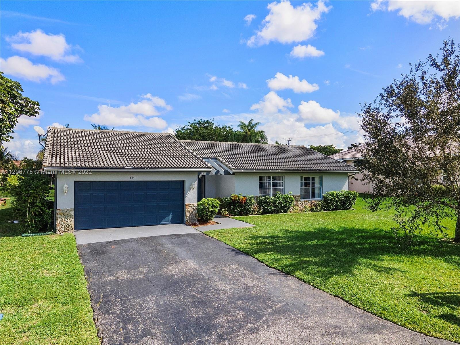 3911 NW 114th Ave
