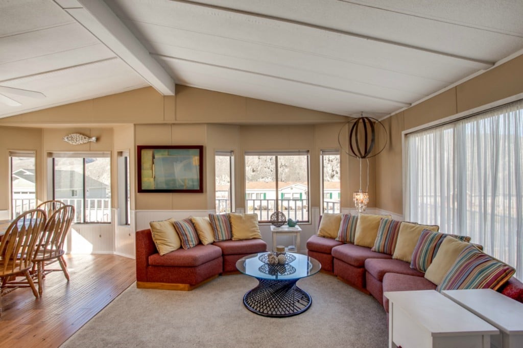 420 W Entiat Dr
