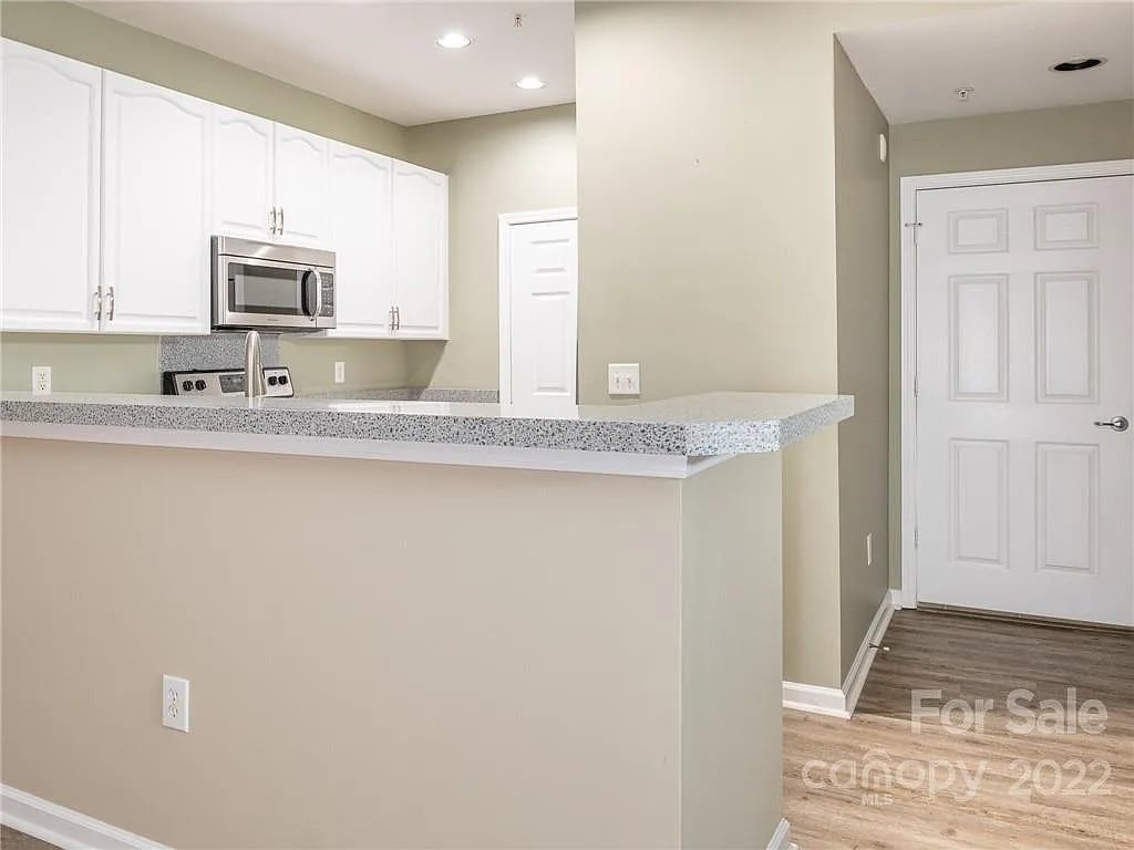 6112 Creft Cir #114