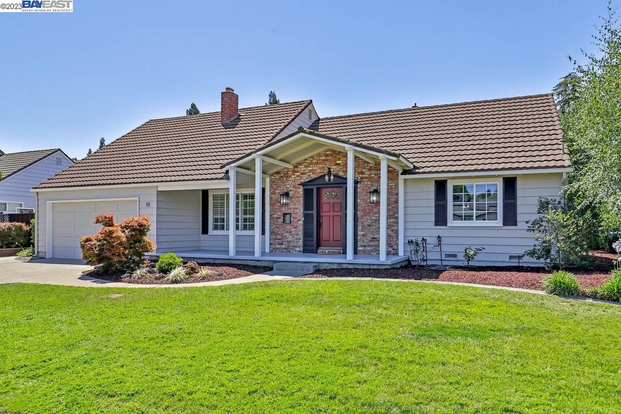 10 Tokay Ct