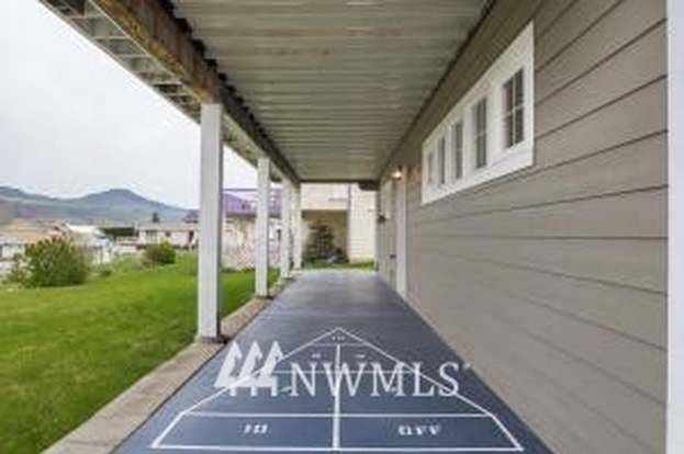 225 W Entiat Dr