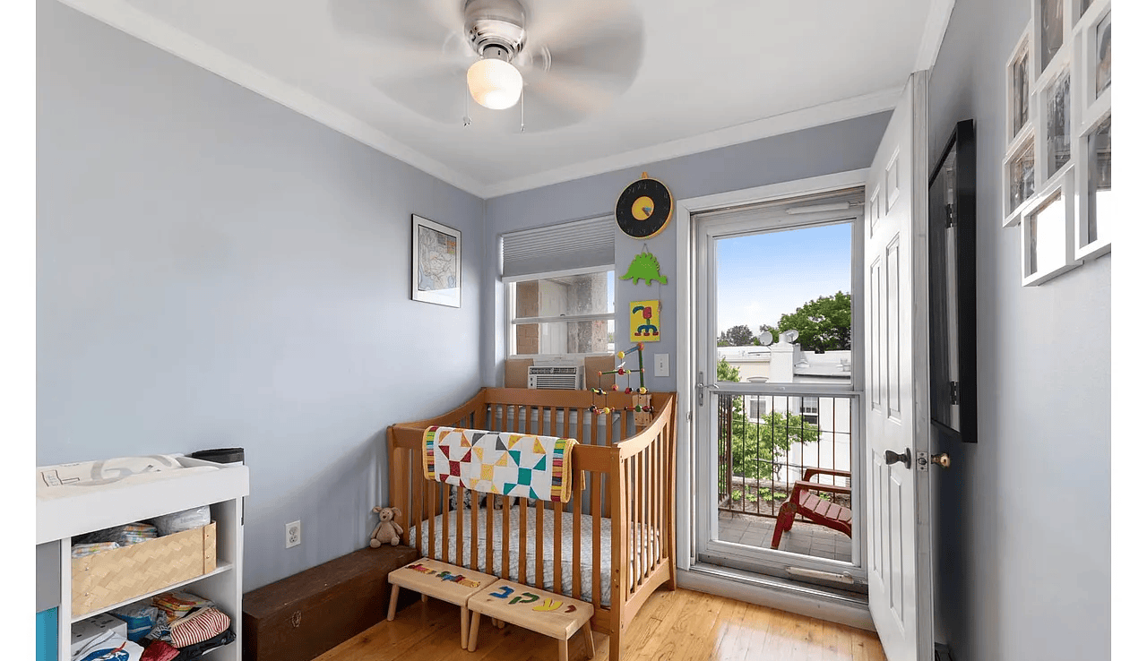 593 17th Street #4B