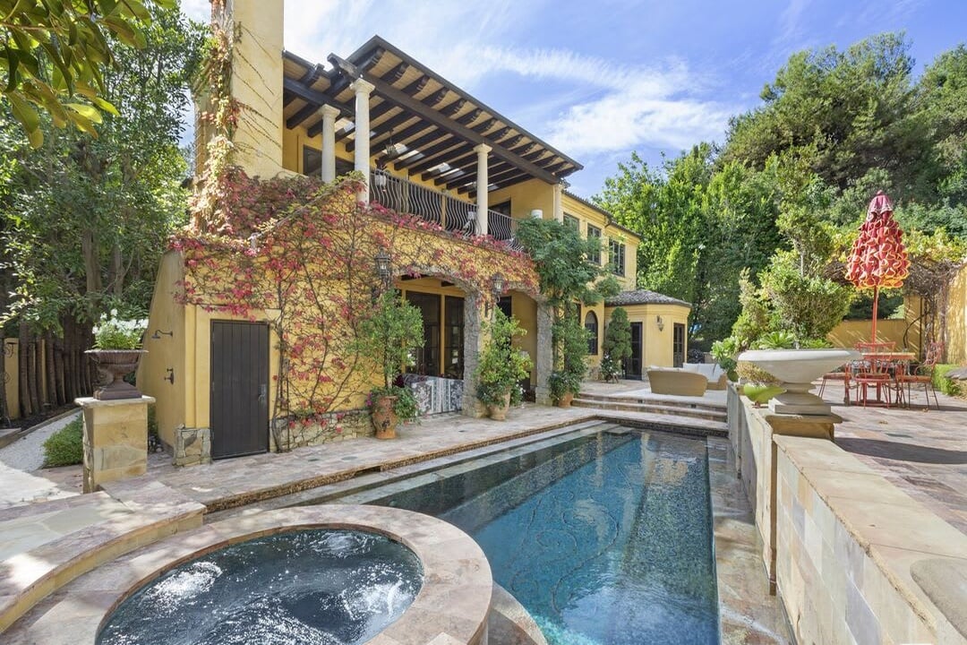 Chateau Sapphire