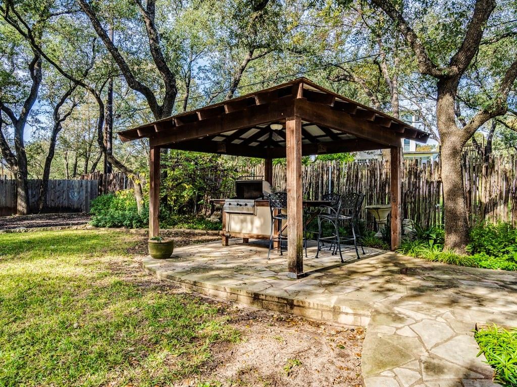404 Almarion DR