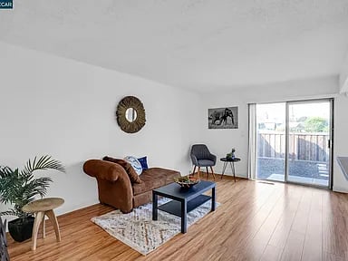 93 Villa Dr
