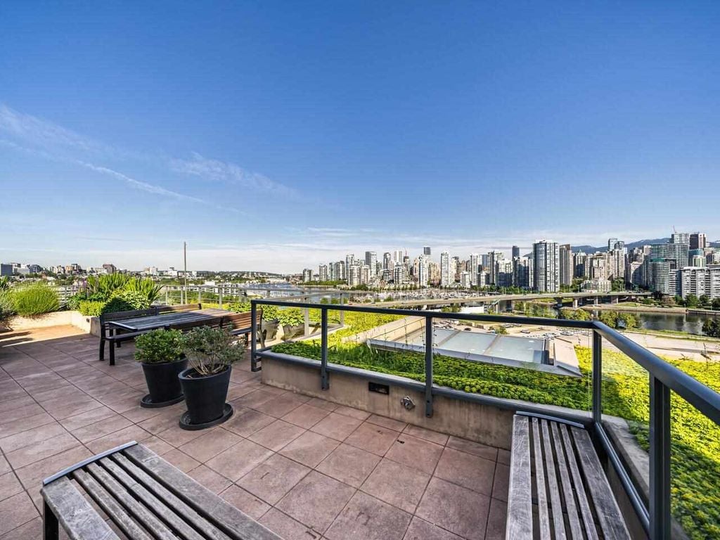 288 W 1st Ave, #1202