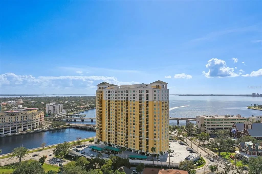 345 Bayshore Blvd, Apt 906