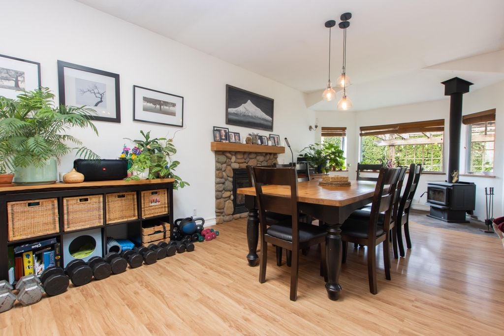 26 Bracken Pkwy