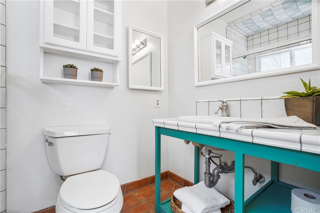 11918 Avon Way, Unit 104