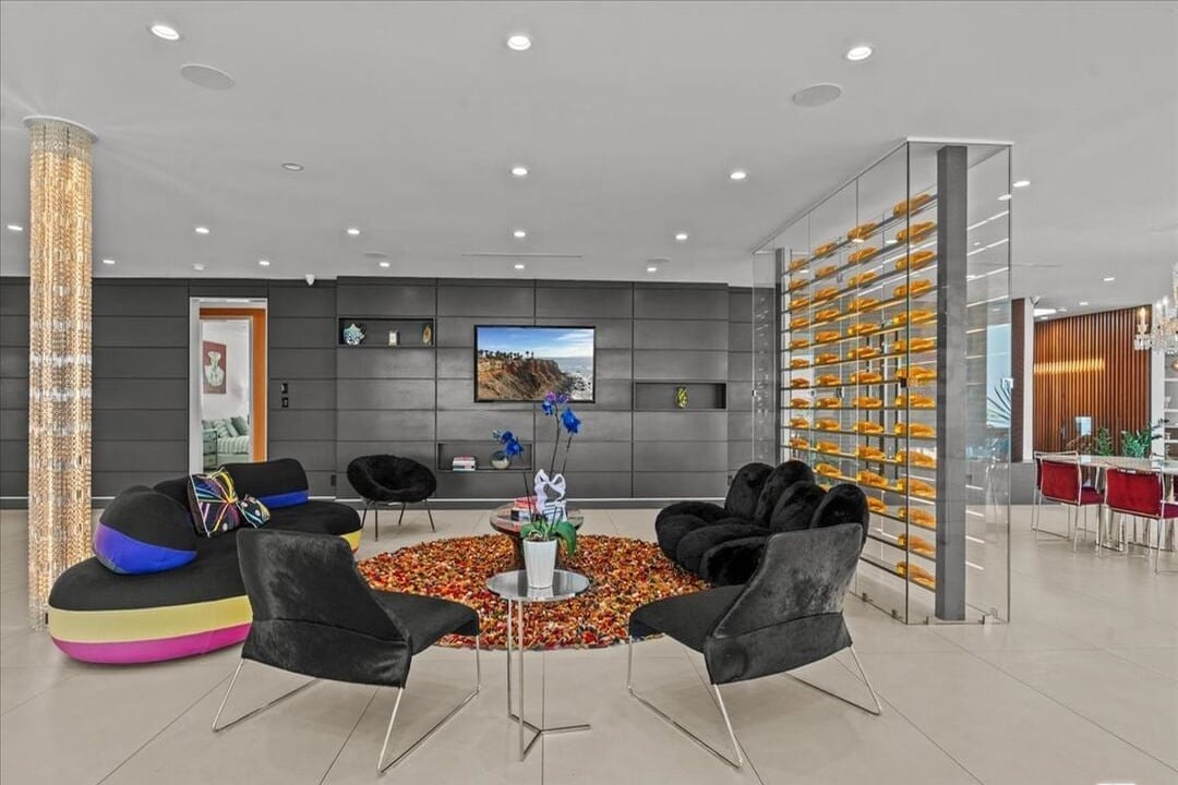 Celestia Estate, Hercules Dr, 90046