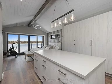 305 Wapaska Cres