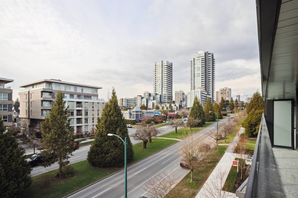 7638 Cambie St, #403