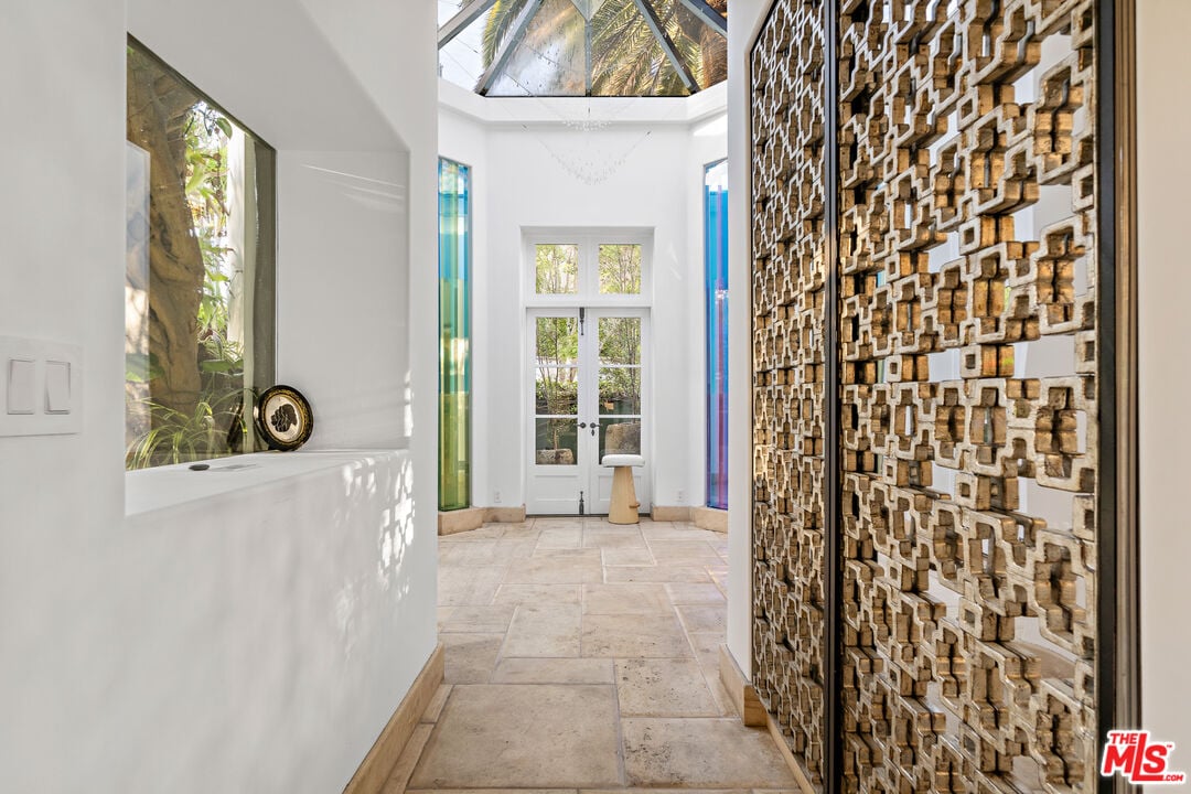 Century Woods Dr, 90067