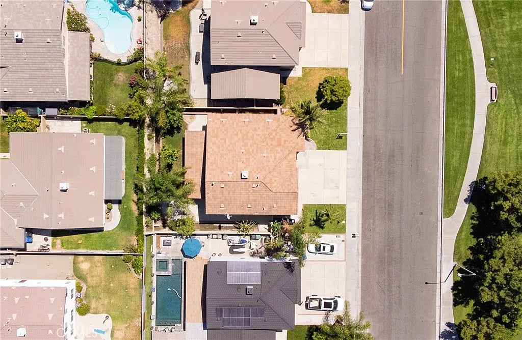 13626 Hollowbrook Way
