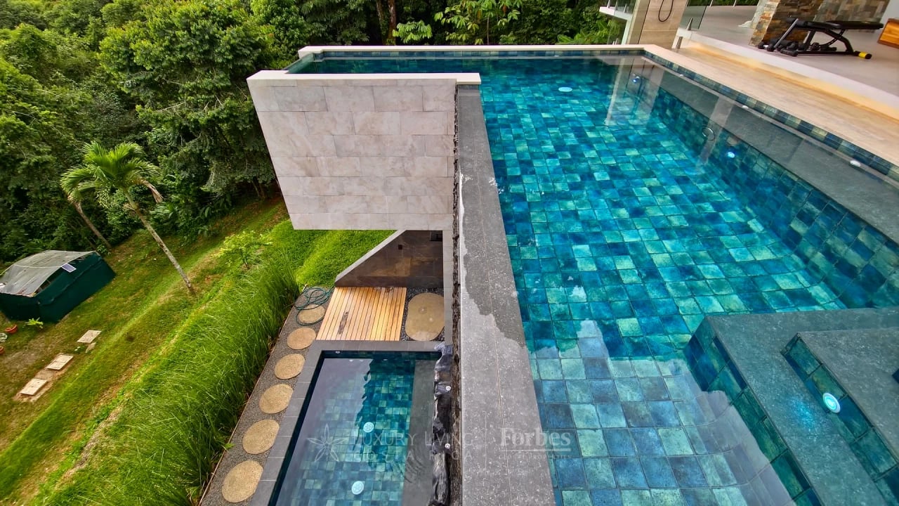 21094N - Luxury Ocean-View Villa in Costa Verde - The Jade Horizon