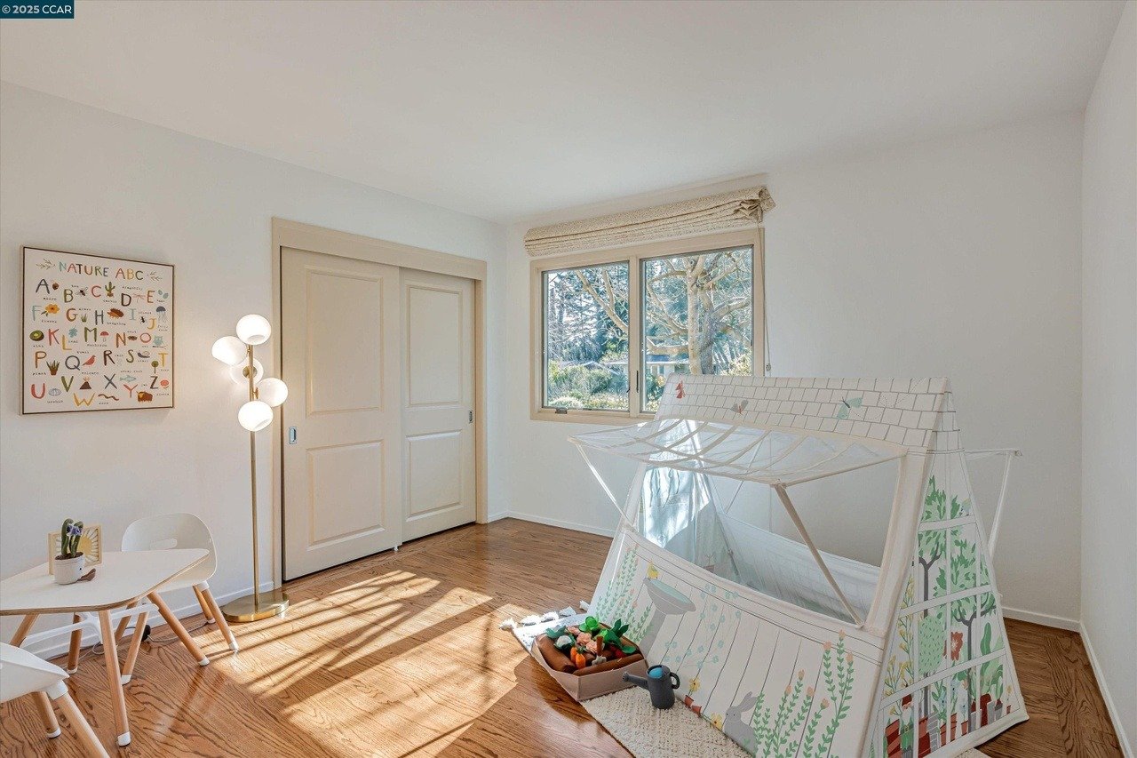 74 Warfield Dr