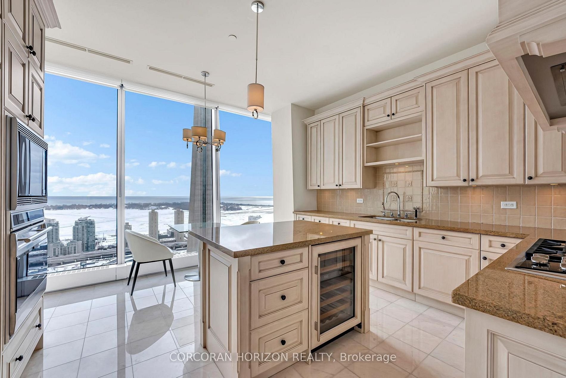 THE RITZ-CARLTON RESIDENCES FOR LEASE