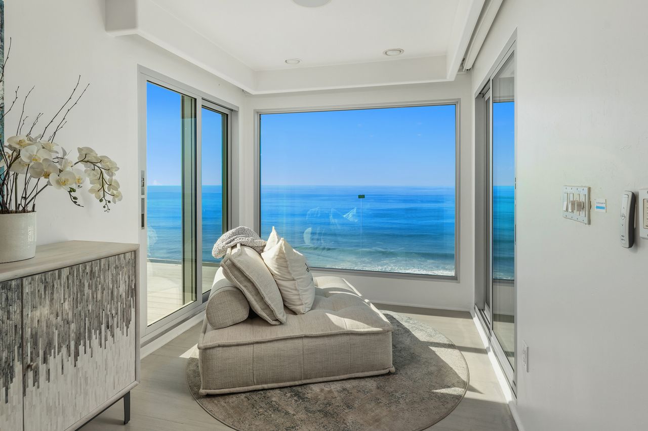 Encinitas Oceanfront Retreat