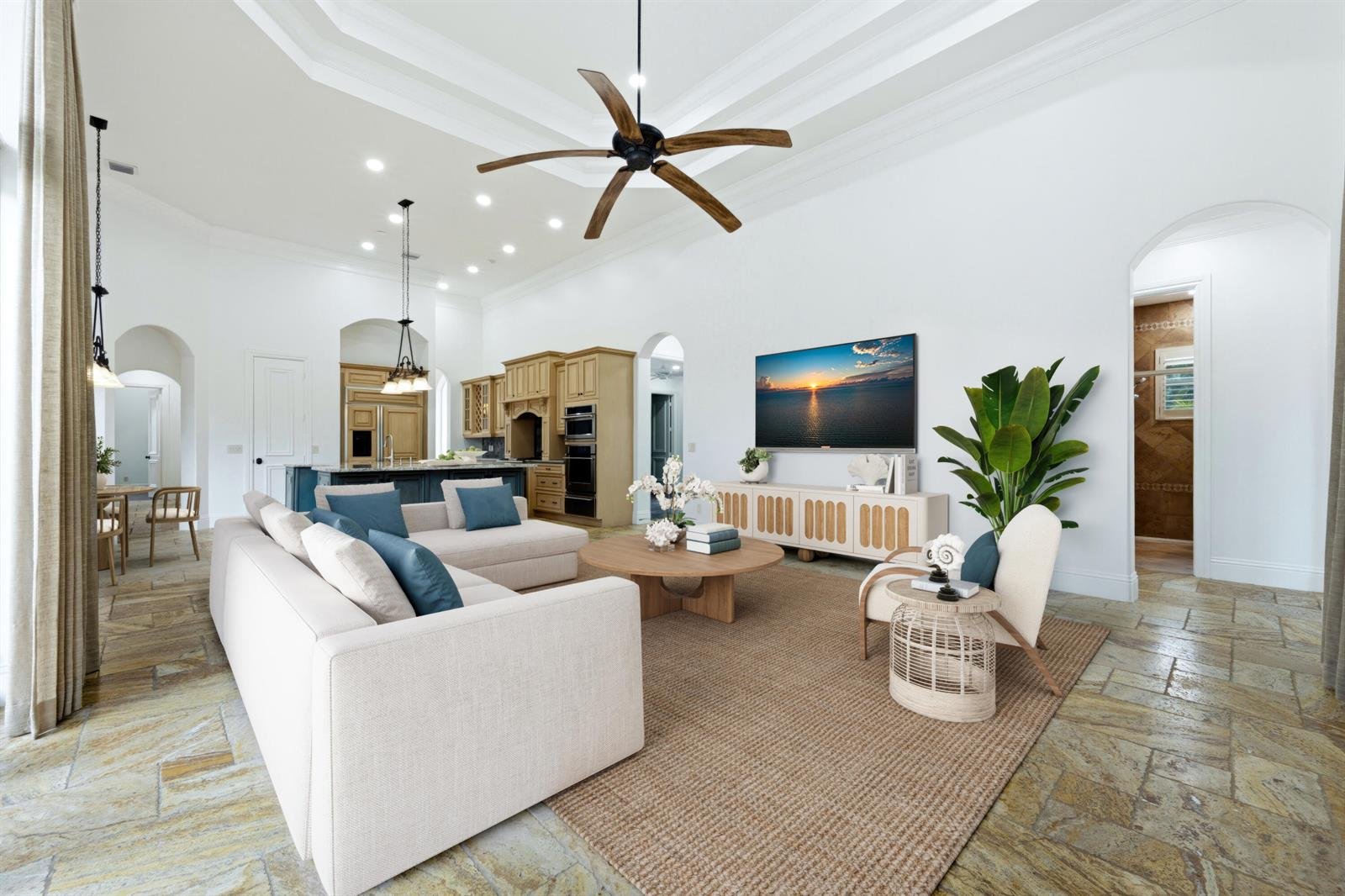  608 Inlet Rd