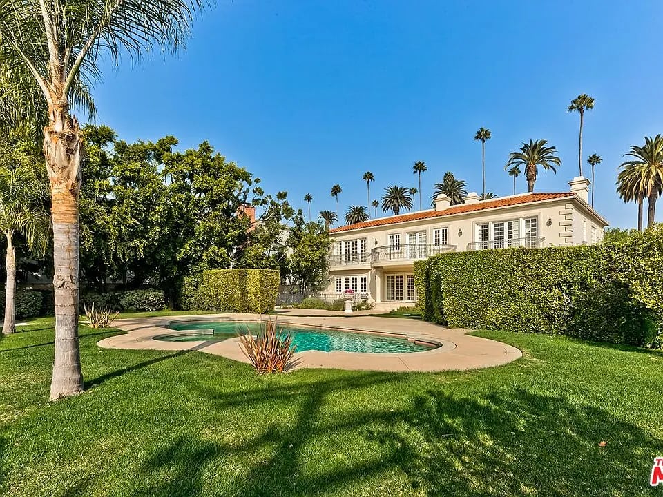 701 N Beverly Dr