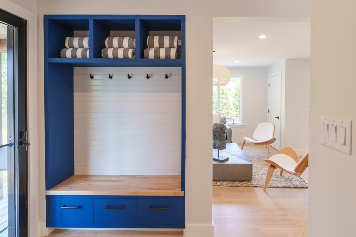 Edgartown Designer Retreat With Pool & Hot Tub