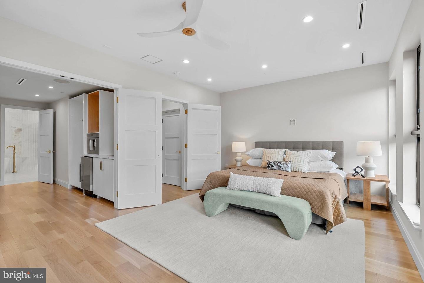 1101 Christian St #5, Philadelphia, PA 19147