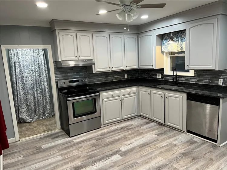 21 N Pleasant St