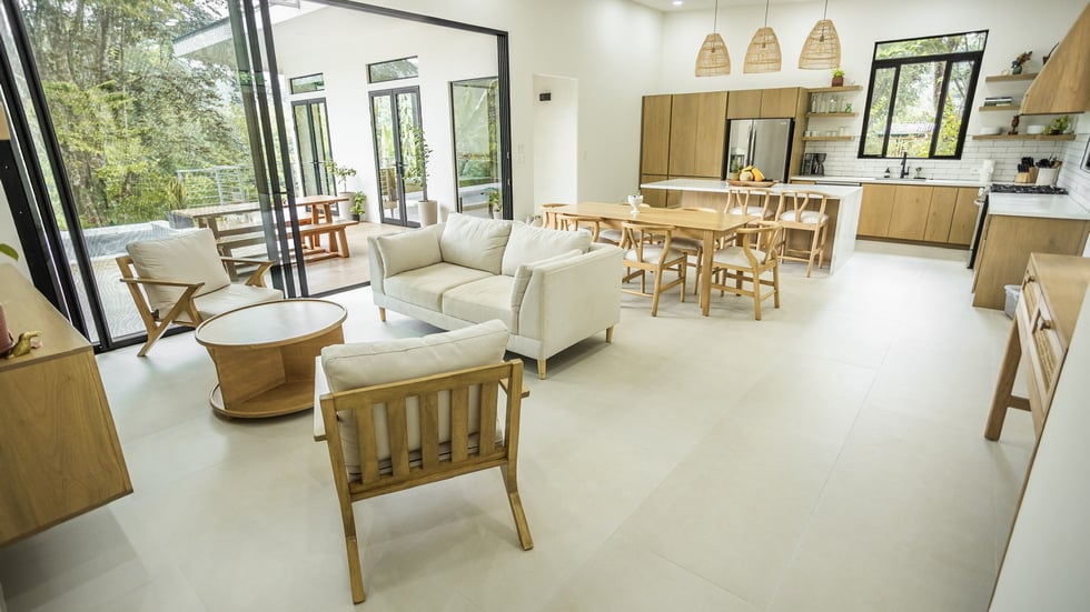Luxury Riverfront Residence in Playa Dominical Walk to the Beach
