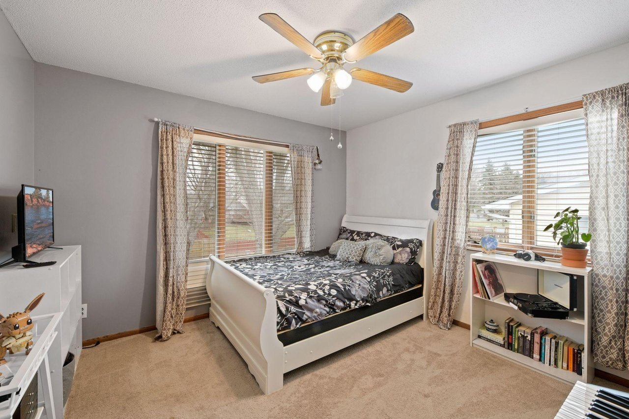 1713 Deerwood Dr