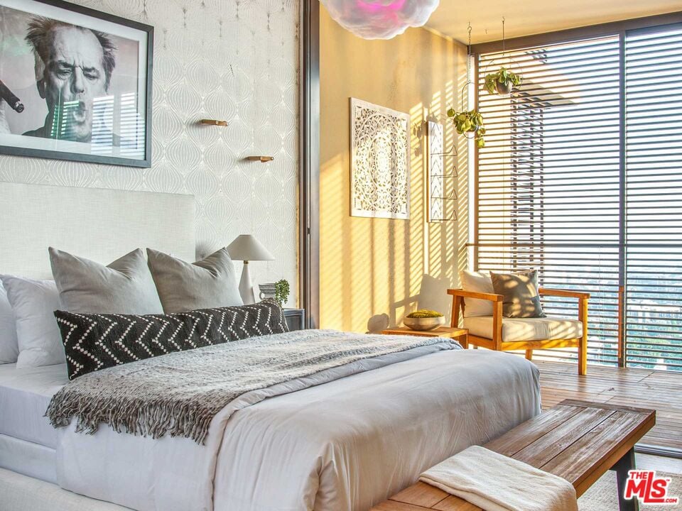 9040 W Sunset Blvd, #1103