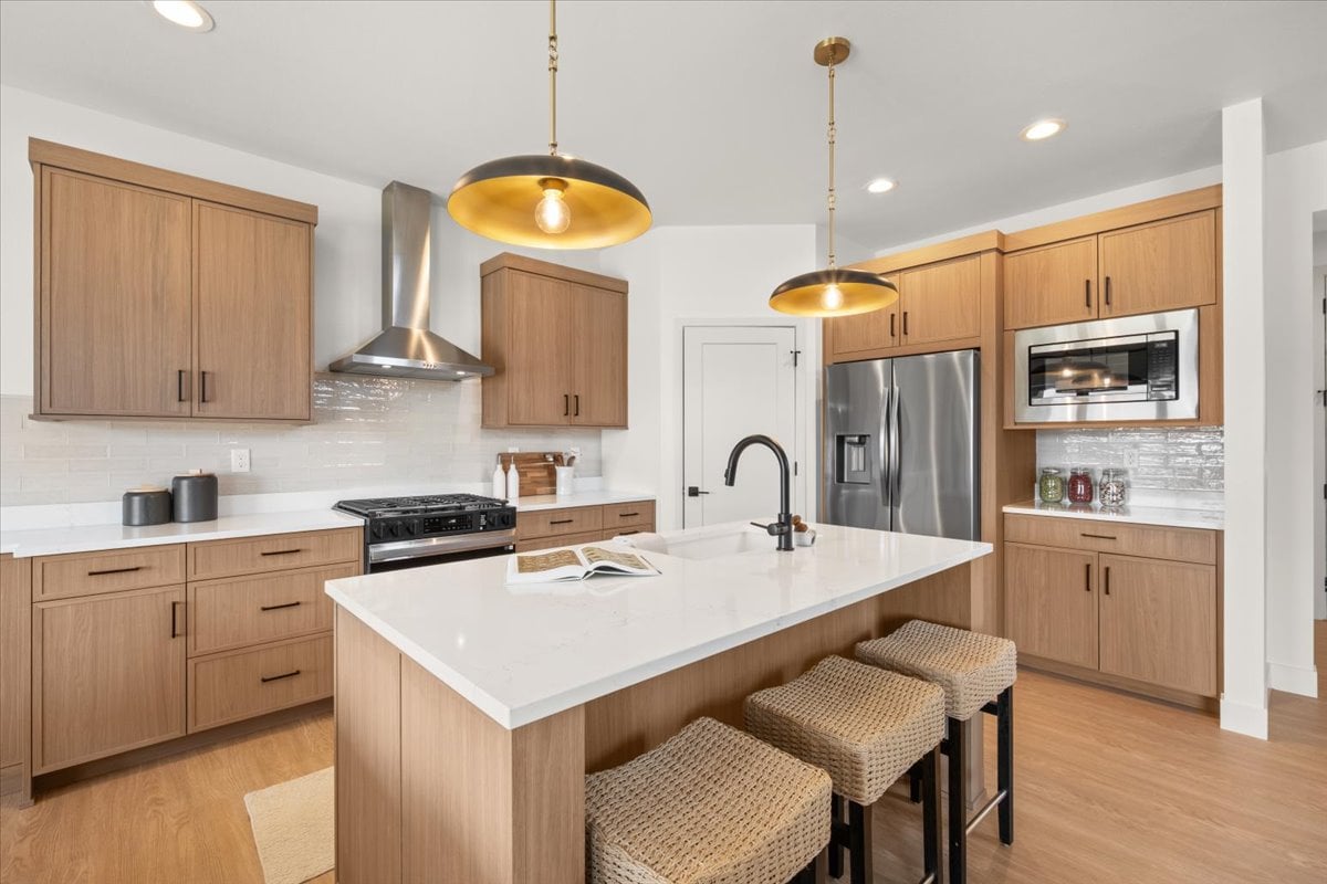 15 Snowcap Dr Windsor