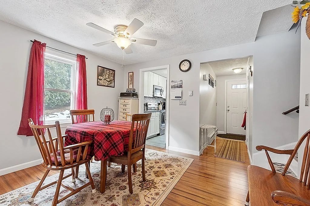 53 Olde Colonial Dr, APT 6