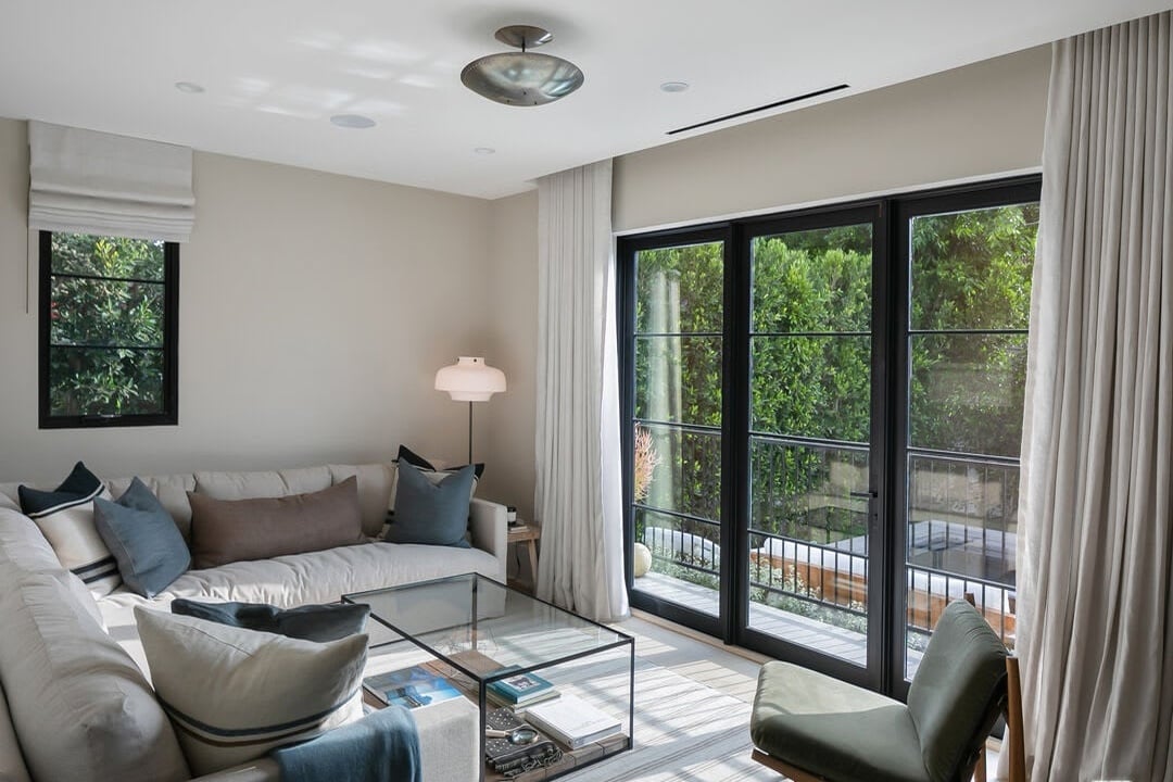 Eminence Crescent