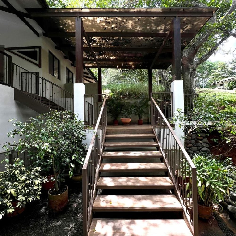 Turrubares Mansion