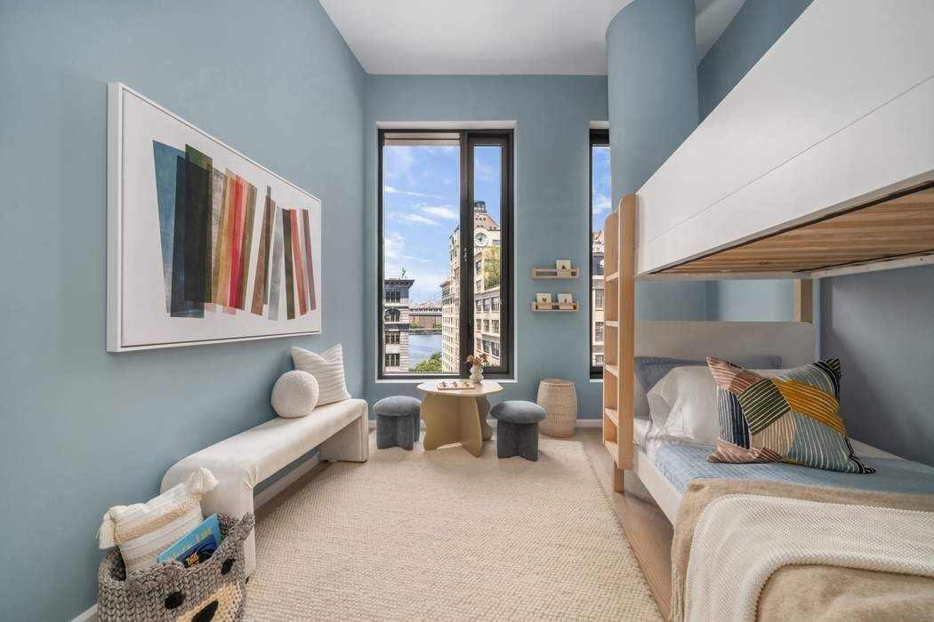 30 Front Strreet 15A