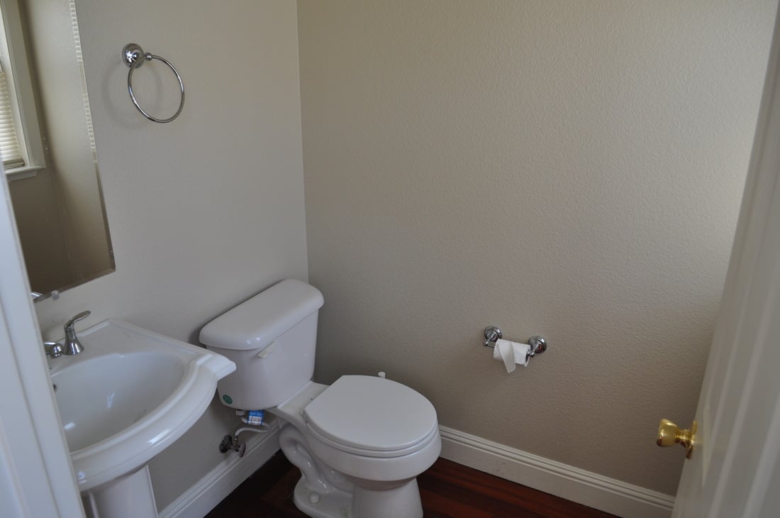 Short Sale in West Sacramento! 3855 Otay St. West Sacramento, CA 95691