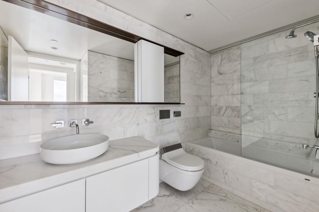 1408 Robson St, #1901