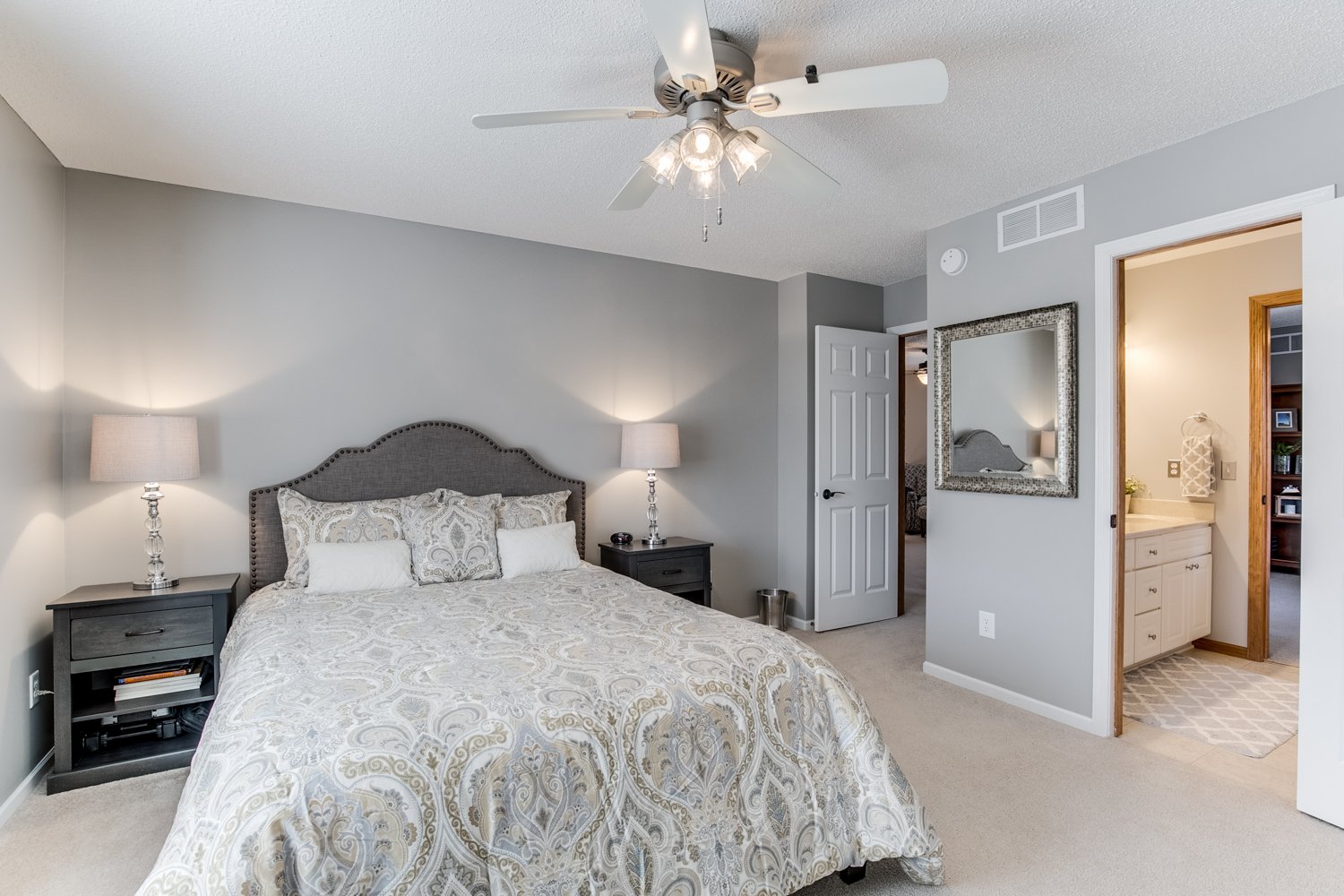 Beautiful 2-Story in Desirable OakParke Estates