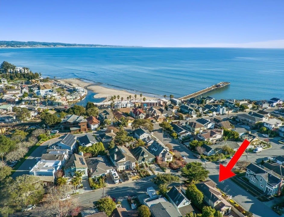 1545 Lincoln Ave Capitola CA presented by Ted Mendoza & Lisa Salinero