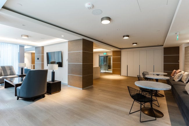 Cumberland Tower Suite 1812