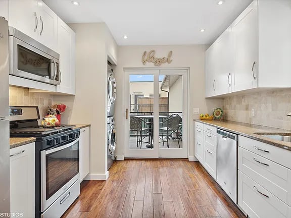 13595 Red Arrow Hwy #5